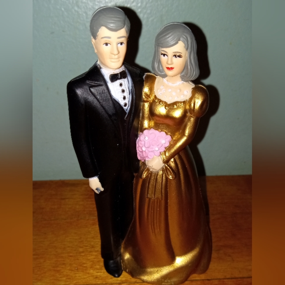 Vintage Bakery Crafts 1983 Anniversary or Cake Topper. New old stock.